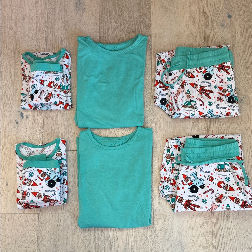 Monkeeroos Elf’ing Around 2pc Joggers PJ Set – Adult Unisex Med, NWOT (2 Avail)